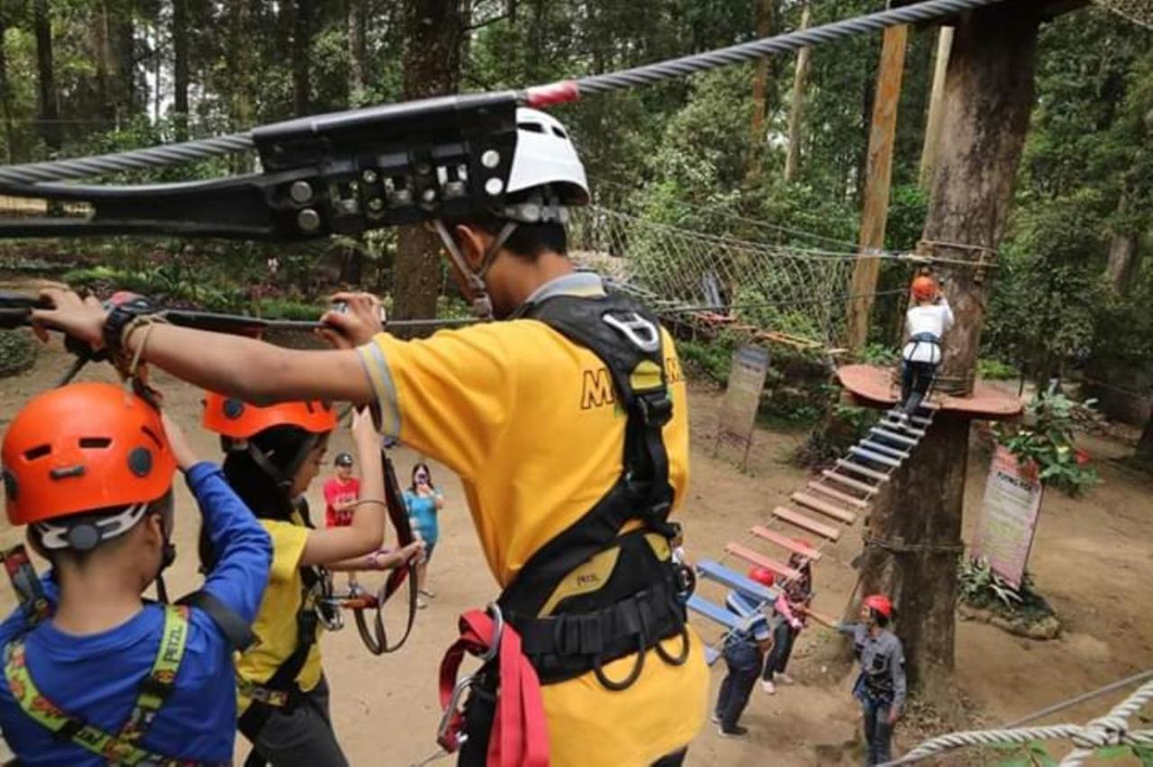 Lawu Forest Camp Sarangan Exterior photo